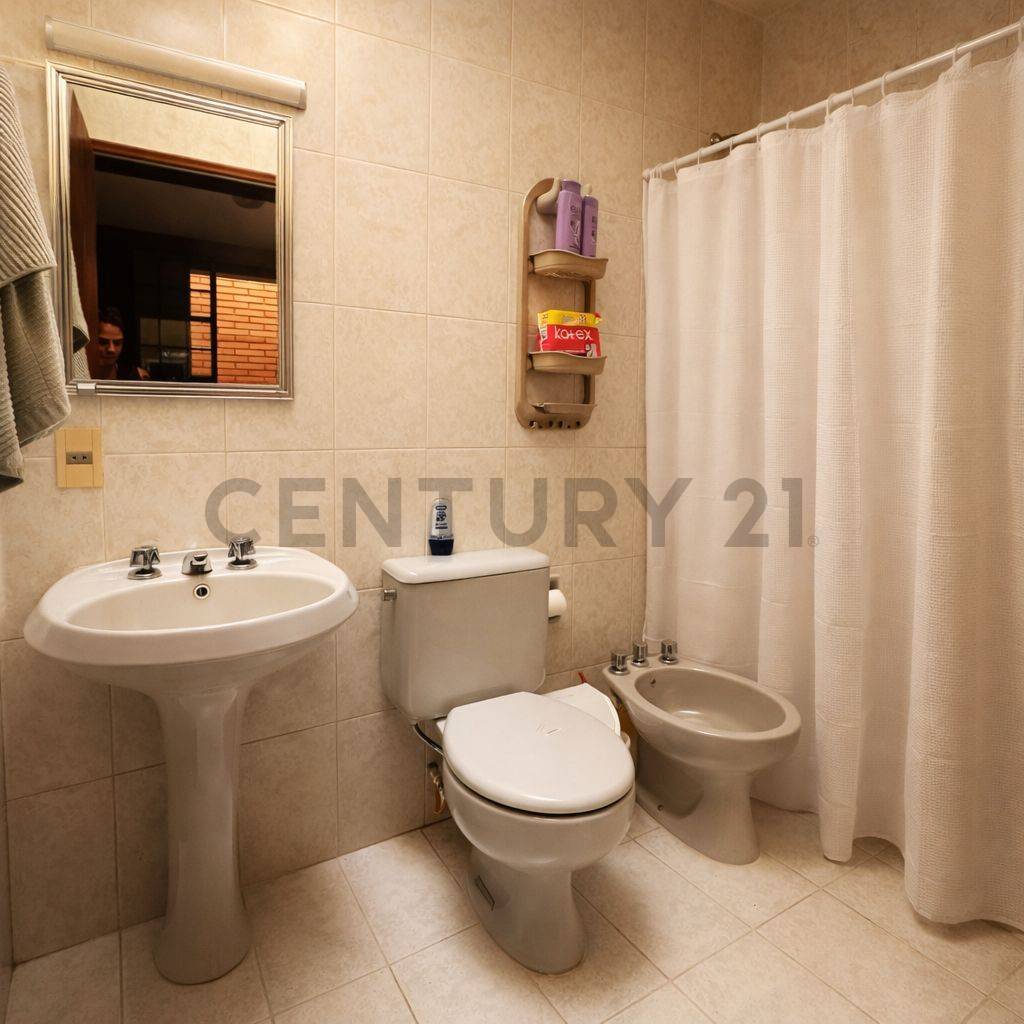 VENDO 2 DUPLEX JUNTOS EN LA MEJOR ZONA DE MBURUCUYA - imagen 8