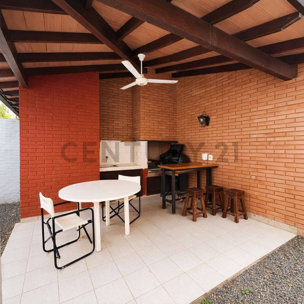 VENDO 2 DUPLEX JUNTOS EN LA MEJOR ZONA DE MBURUCUYA - imagen 14