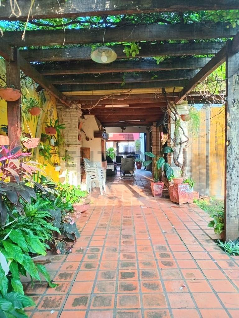 Vendo Casa Barrio Mburucuya - 7