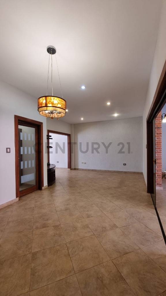 VENDO – Hermosa Casa en Barrio Mburucuyá, Asunción. - imagen 12