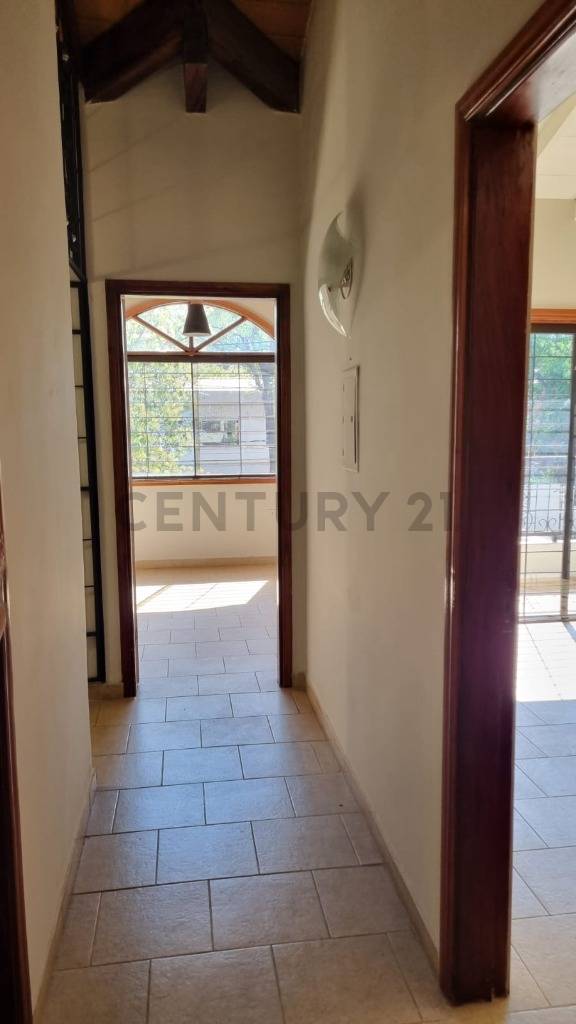 VENDO – Hermosa Casa en Barrio Mburucuyá, Asunción. - imagen 22