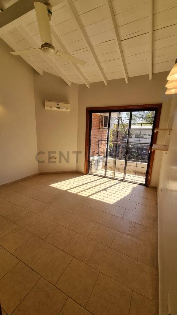 VENDO – Hermosa Casa en Barrio Mburucuyá, Asunción. - imagen 24