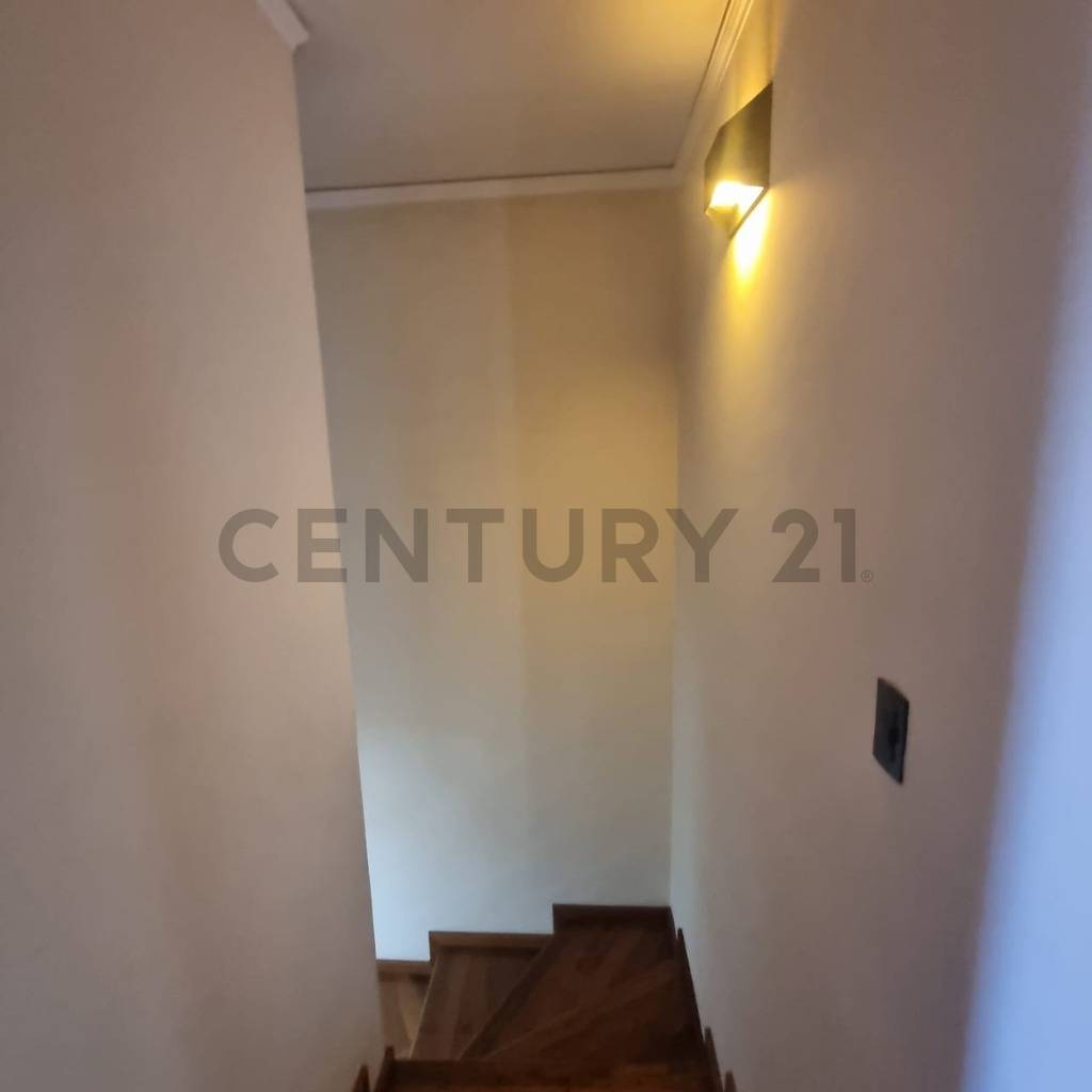 VENDO DUPLEX COMPLETAMENTE DOMOTIZADO - imagen 9