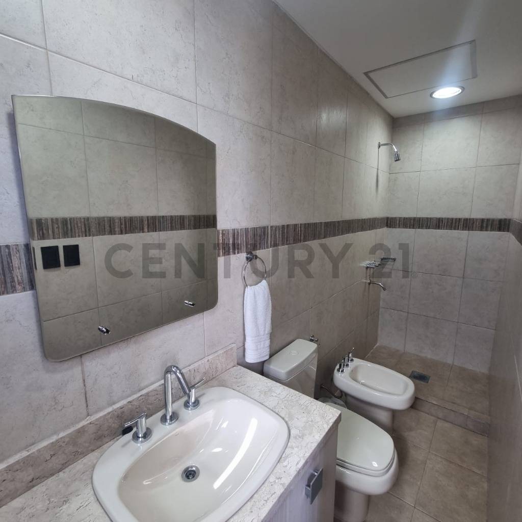 VENDO DUPLEX COMPLETAMENTE DOMOTIZADO - imagen 12