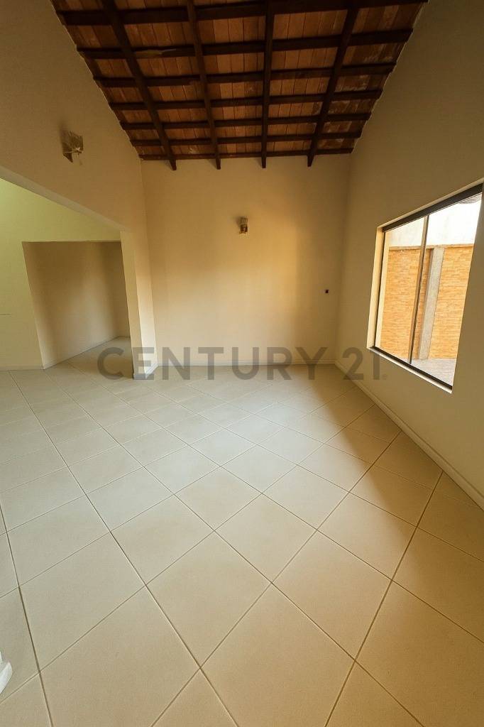 EN VENTA – CASA EN BARRIO MARISCAL ESTIGARRIBIA - 9