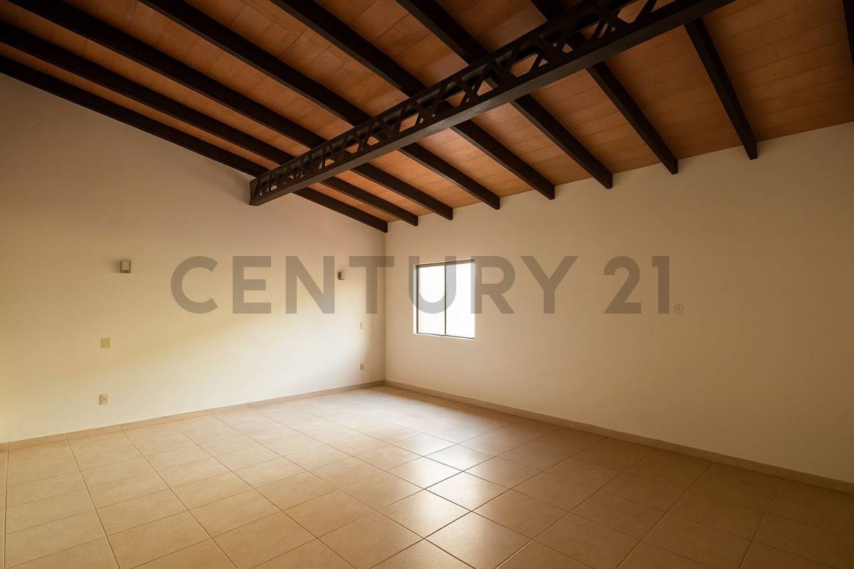 EN VENTA – CASA EN BARRIO MARISCAL ESTIGARRIBIA - 12