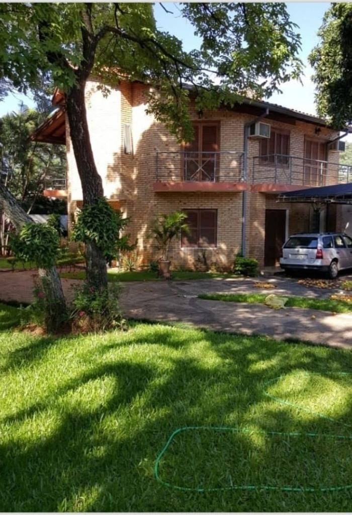 ¡Oportunidad única! Terreno con dos casas en condominio - imagen 3