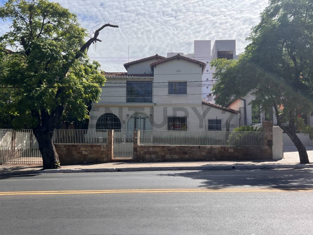 VENDO PROPIEDAD PARA INVERSIONISTA SOBRE AV. MARISCAL LOPEZ - 1