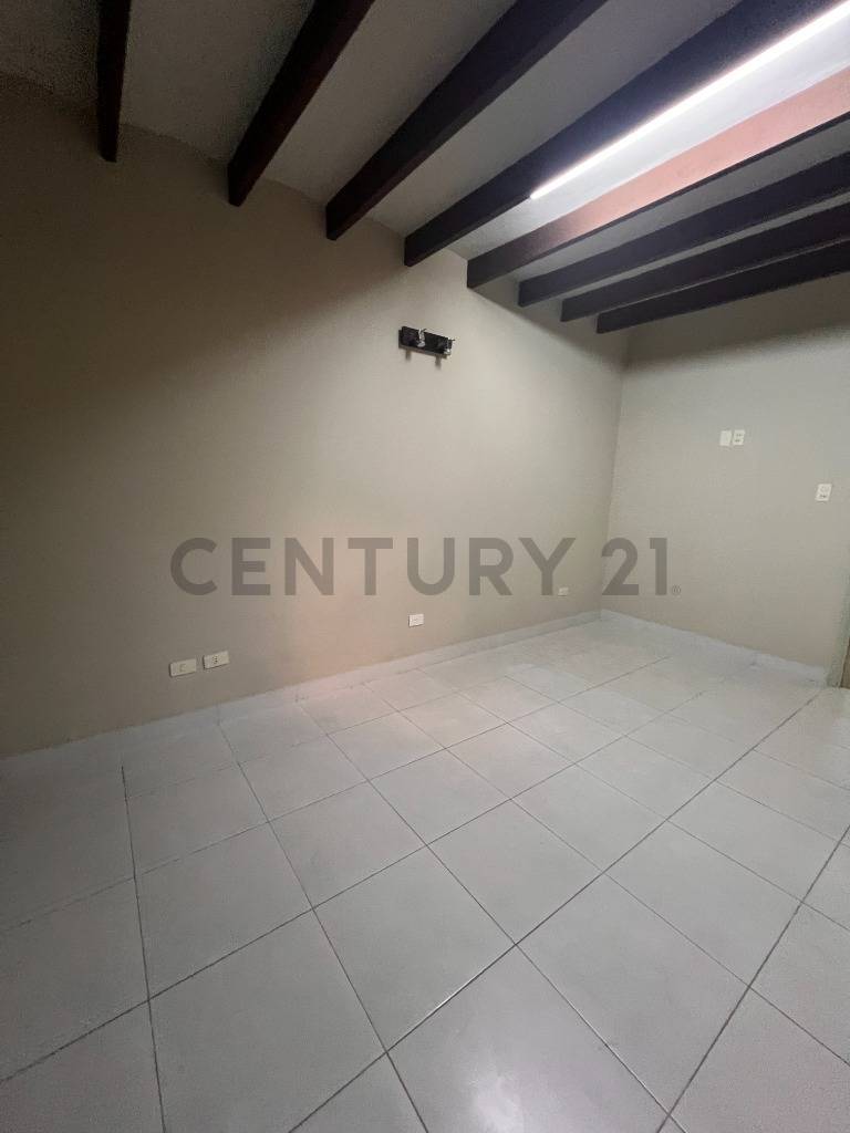 VENDO PROPIEDAD PARA INVERSIONISTA SOBRE AV. MARISCAL LOPEZ - 11