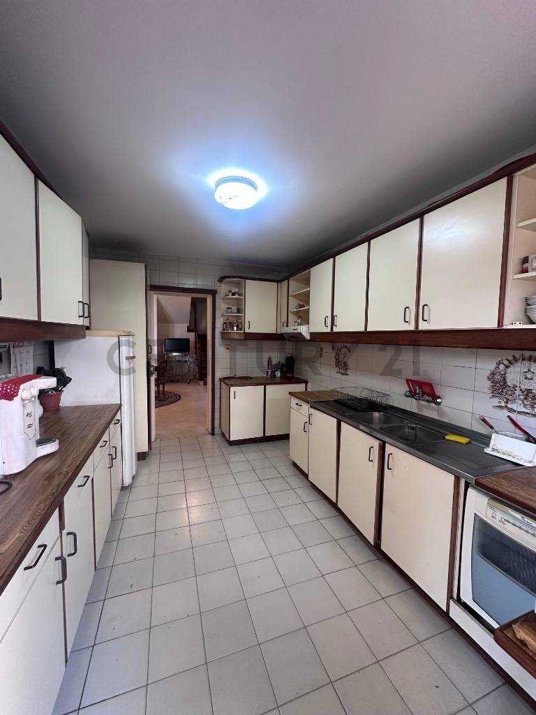 Vendo casa para comercio o vivienda en esquina barrio Mariscal Lopez Asunción - imagen 9