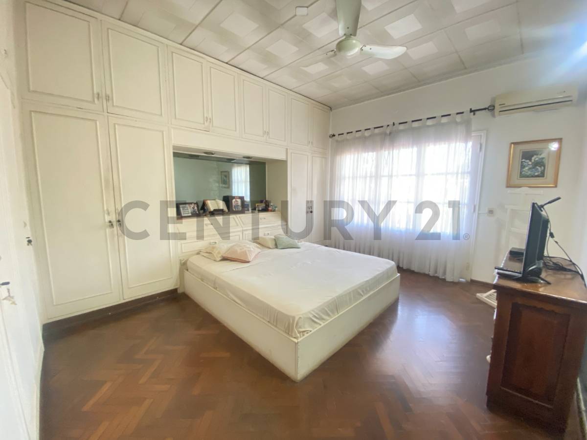 VENDO CASA DE 5 DORMITORIOS | BARRIO NAZARET - 14