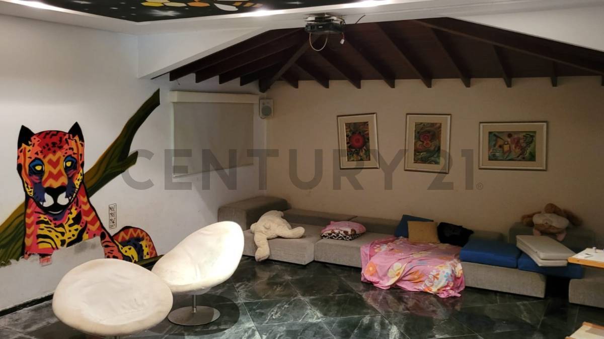 Vendo Hermosa y Espaciosa casa en esquina - 11