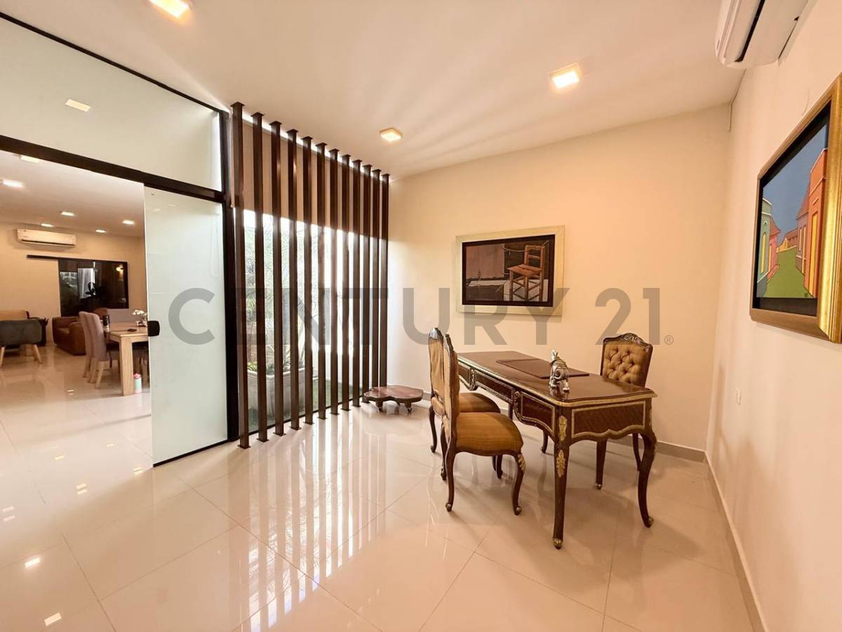 En venta residencia de 4 habitaciones en Bº Recoleta - 3