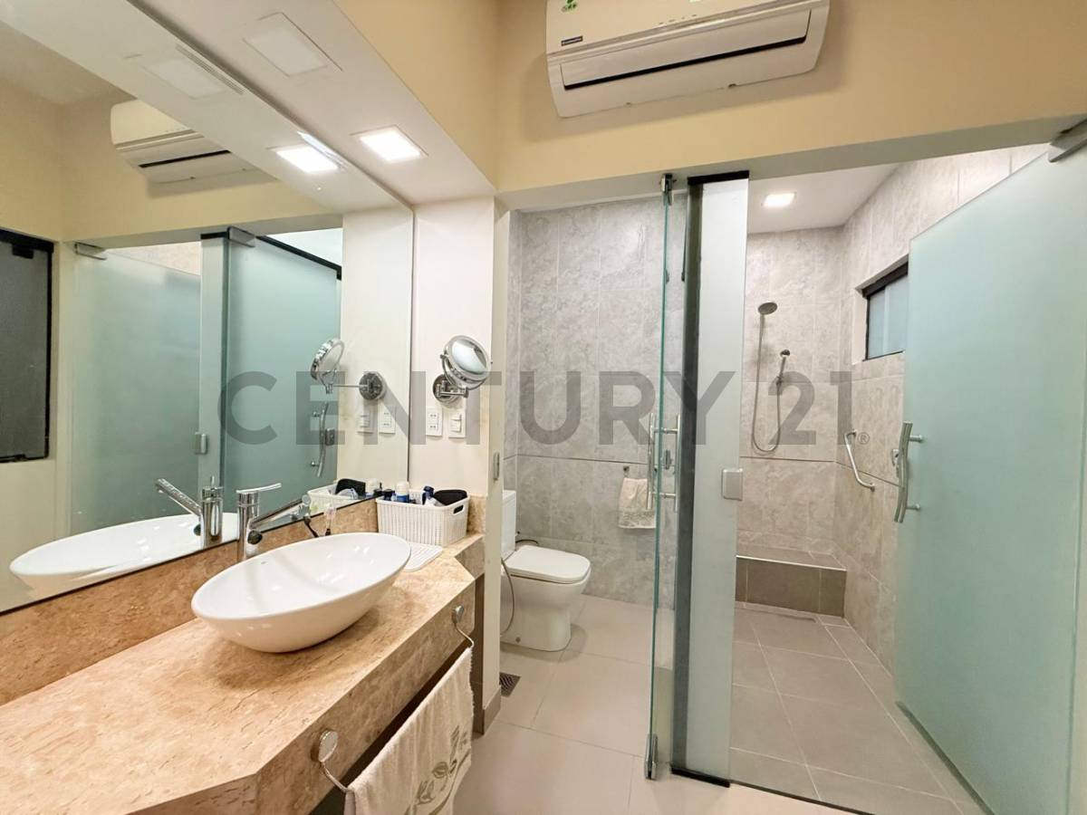 En venta residencia de 4 habitaciones en Bº Recoleta - 9