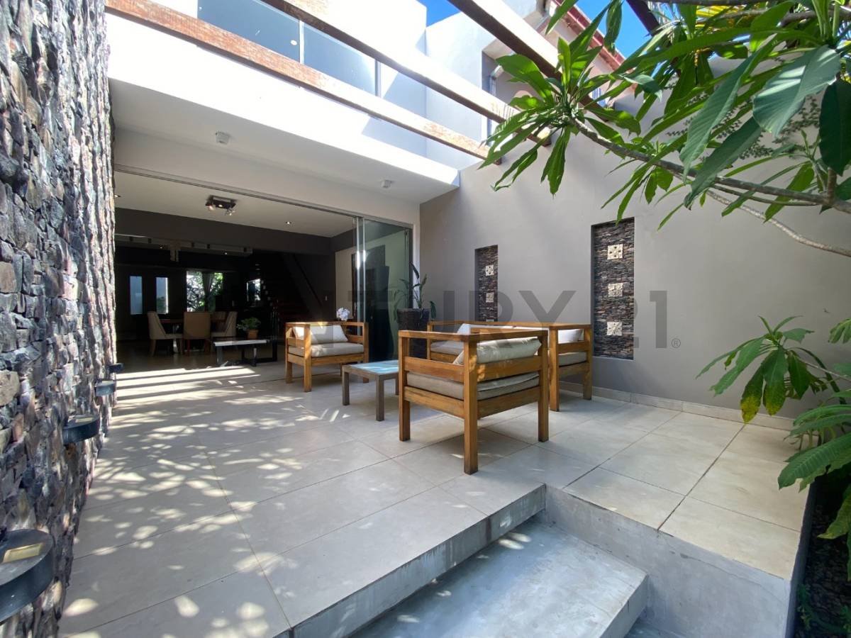 EXCLUSIVA CASA AMOBLADA ESTILO BALI - 8