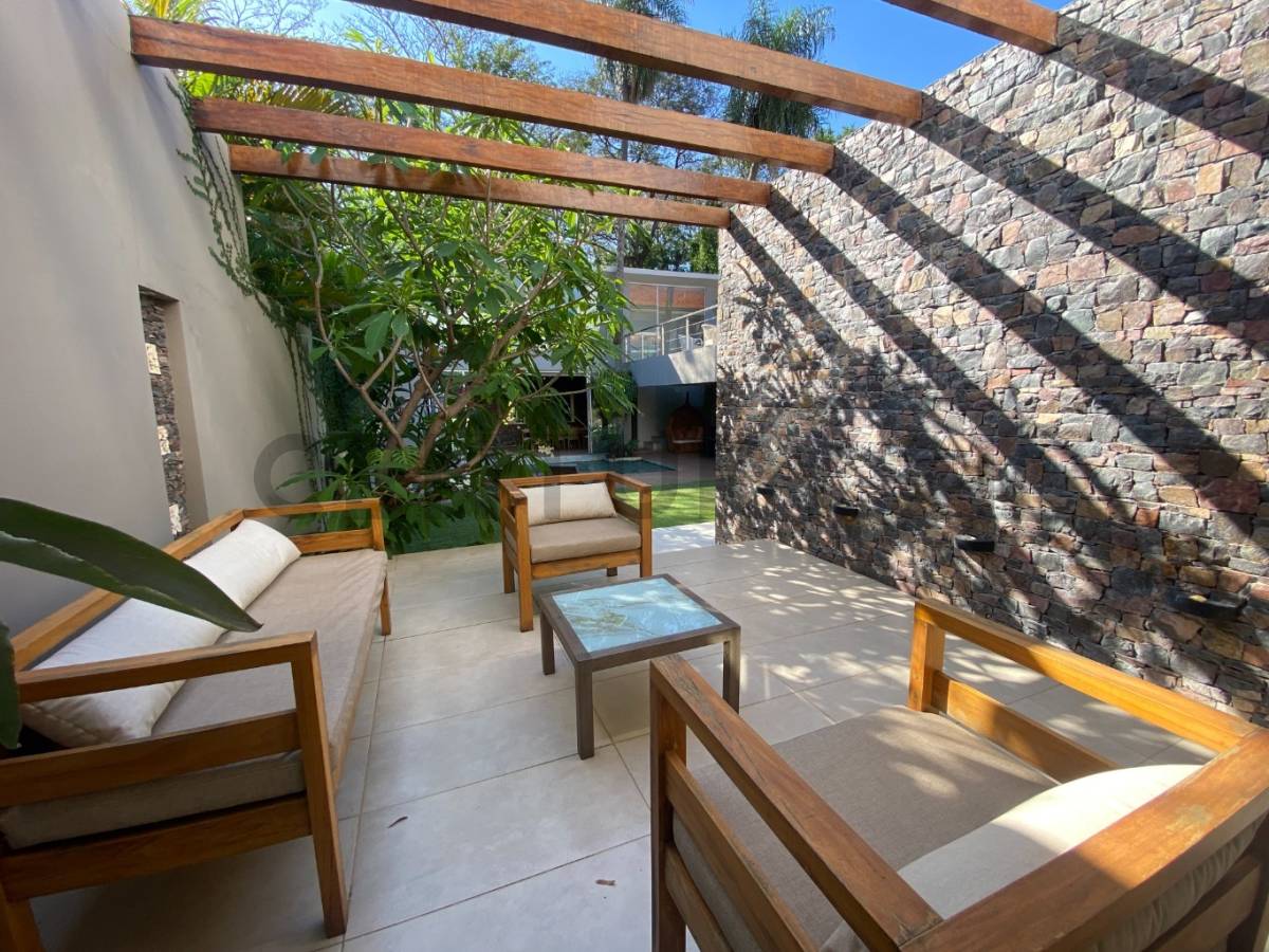 EXCLUSIVA CASA AMOBLADA ESTILO BALI - 9
