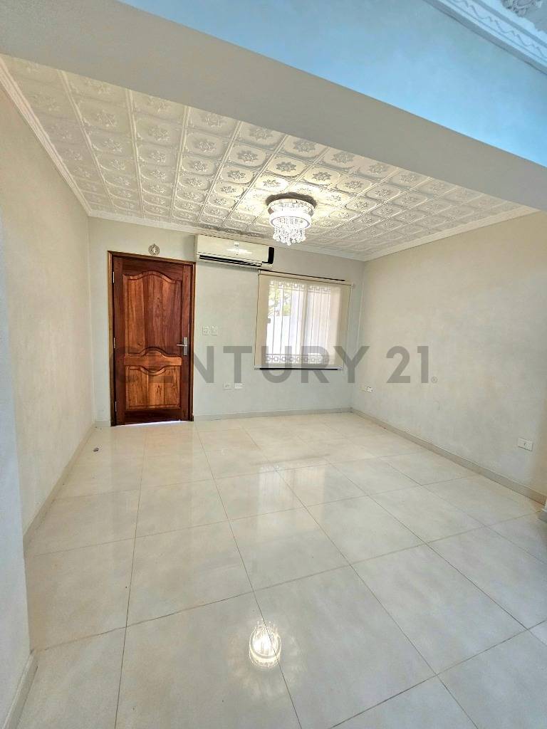 EN VENTA CASA DE 3 HABITACIONES EN EL BARRIO YCUA SATI - imagen 4
