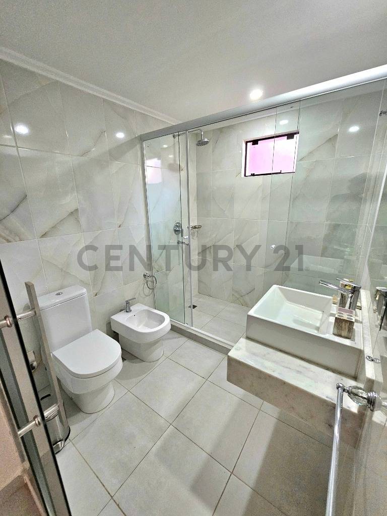 EN VENTA CASA DE 3 HABITACIONES EN EL BARRIO YCUA SATI - imagen 11