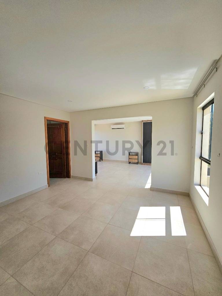 EN VENTA CASA DE 3 HABITACIONES EN EL BARRIO YCUA SATI - imagen 12
