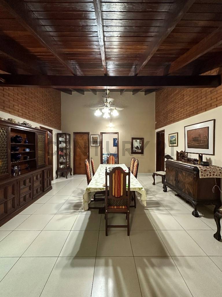 Vendo amplia propiedad con casa para refaccionar o demoler. Dos terrenos juntos. - 4