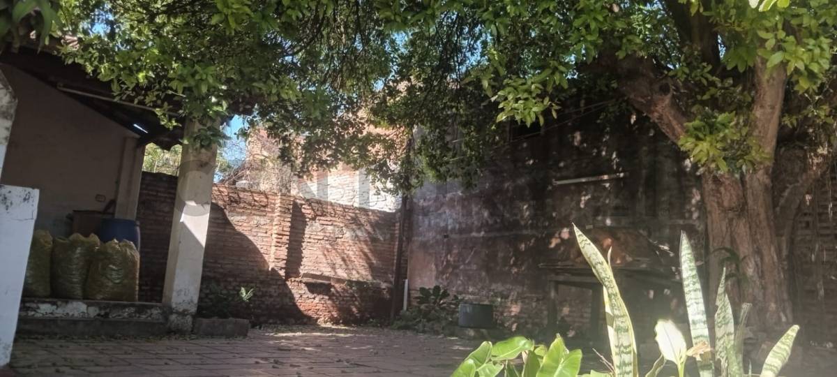 VENDO TERRENO EN SAJONIA ZONA DR PAIVA - 7