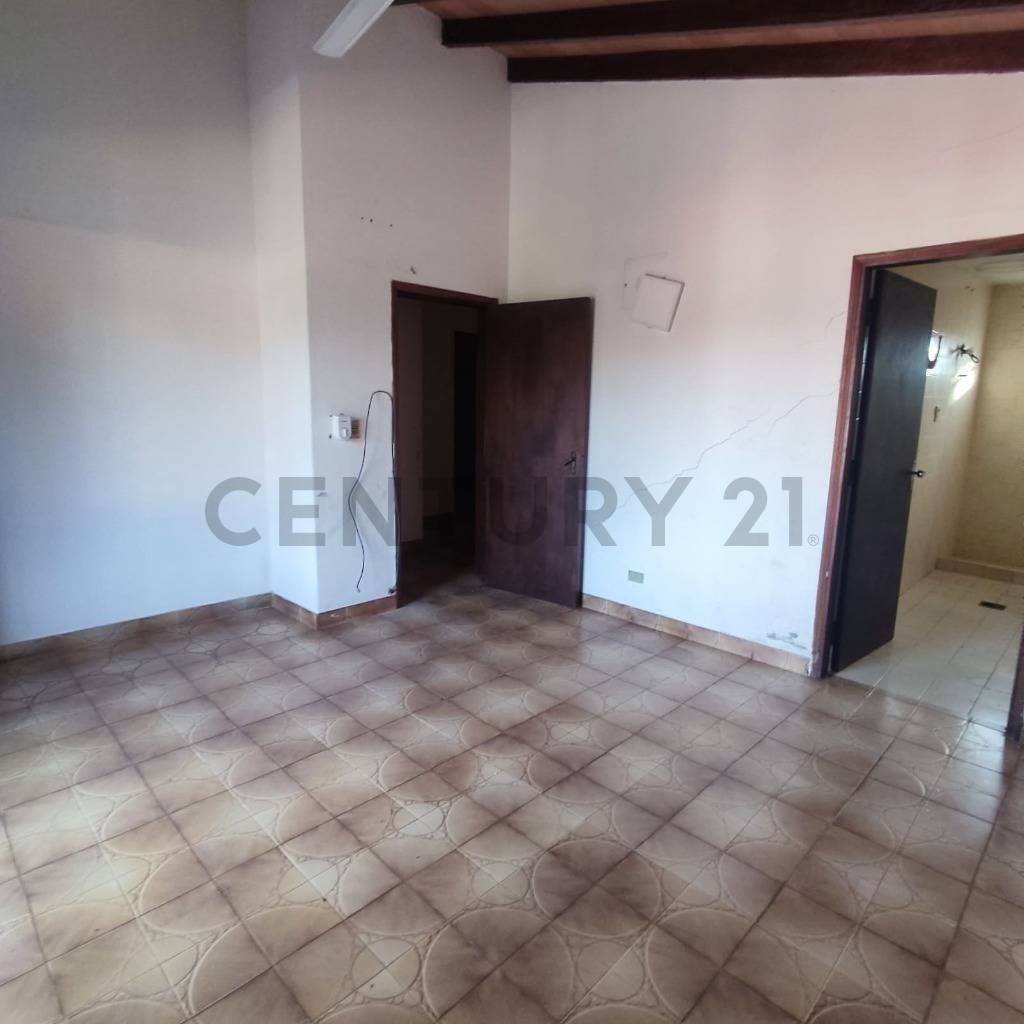 Casa en buen estado a la venta en Sajonia - imagen 5