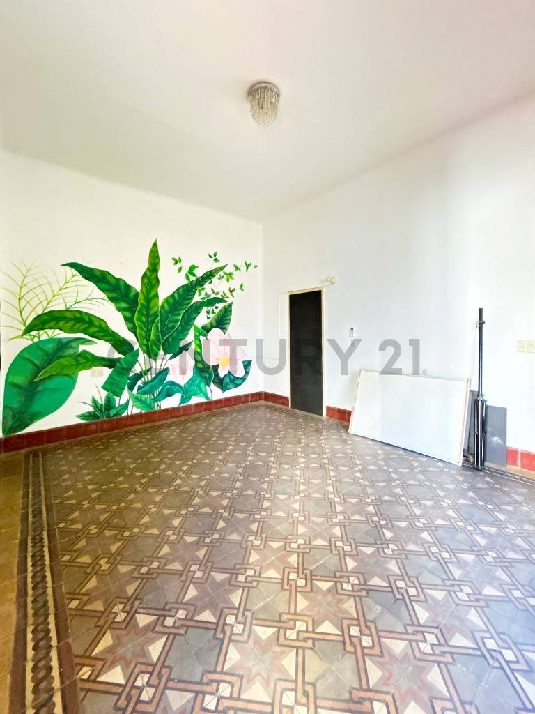 VENDO CASA ANTIGUA EN EL CASCO HISTÓRICO DE ASUNCIÓN - imagen 4