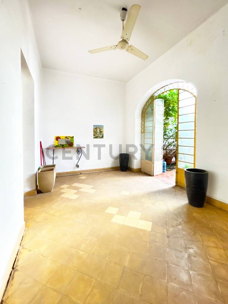 VENDO CASA ANTIGUA EN EL CASCO HISTÓRICO DE ASUNCIÓN - imagen 5