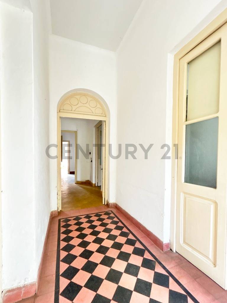 VENDO CASA ANTIGUA EN EL CASCO HISTÓRICO DE ASUNCIÓN - imagen 8