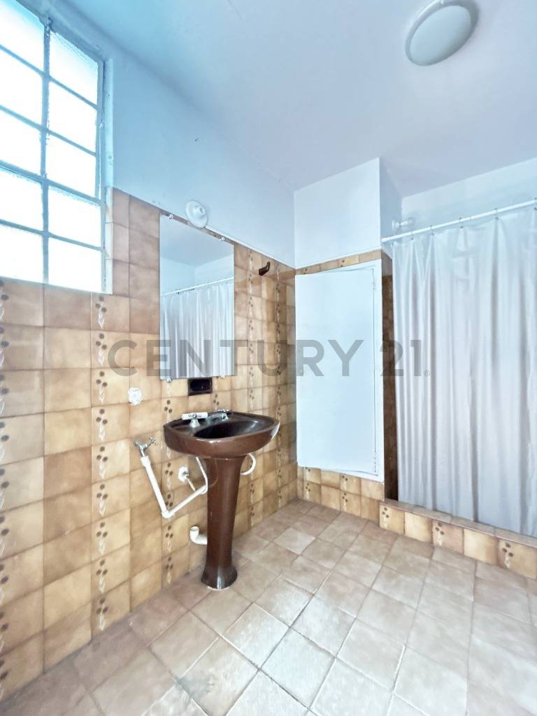 VENDO CASA ANTIGUA EN EL CASCO HISTÓRICO DE ASUNCIÓN - imagen 12