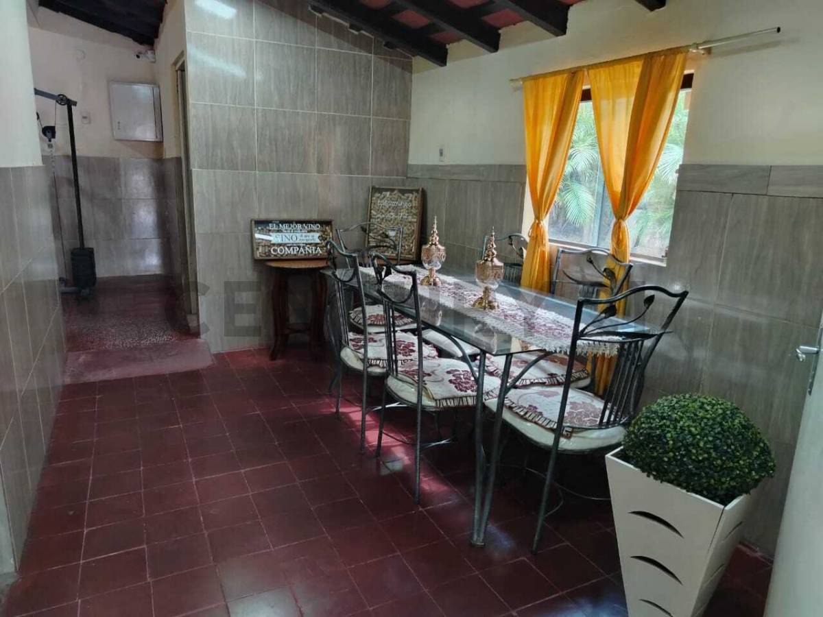 VENDO CASA C/ PATIO EN ASUNCIÓN, B° SAN VICENTE, EXCELENTE UBICACIÓN!! - 5