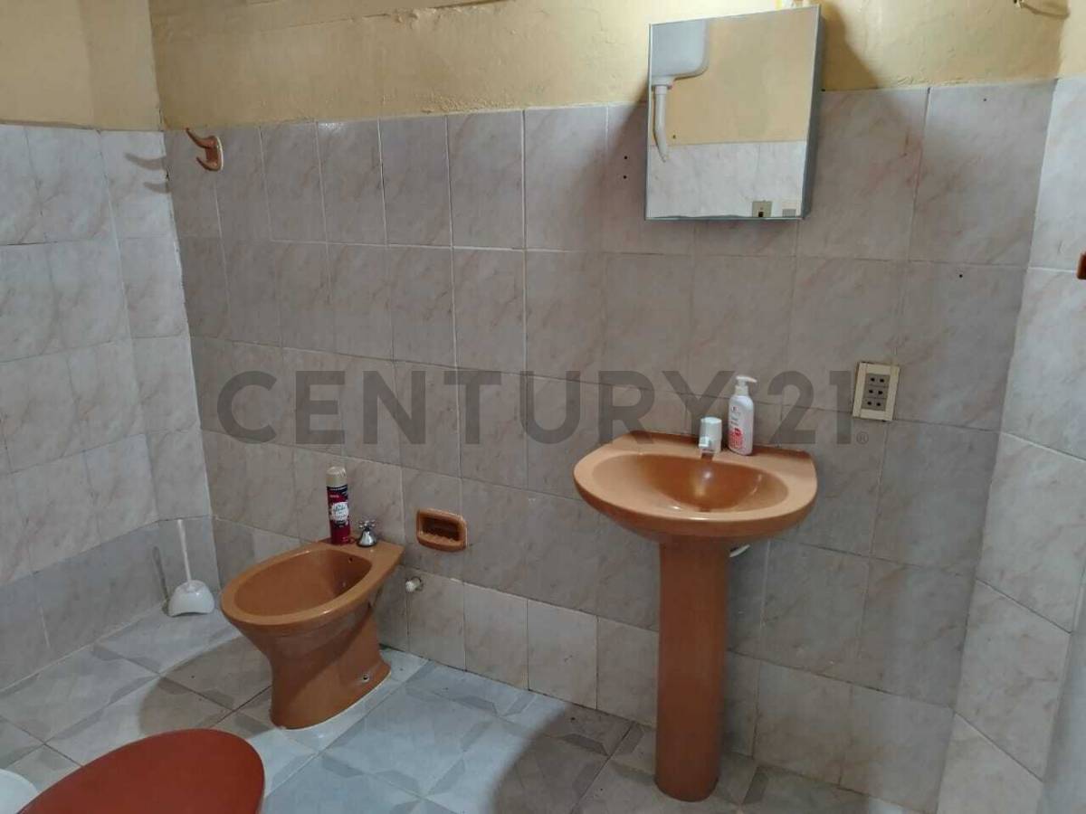 VENDO CASA C/ PATIO EN ASUNCIÓN, B° SAN VICENTE, EXCELENTE UBICACIÓN!! - 17