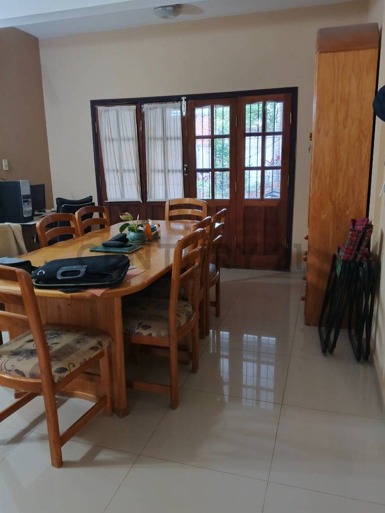 ¡Gran oportunidad en Barrio San Vicente! Casa de 2 niveles - imagen 5