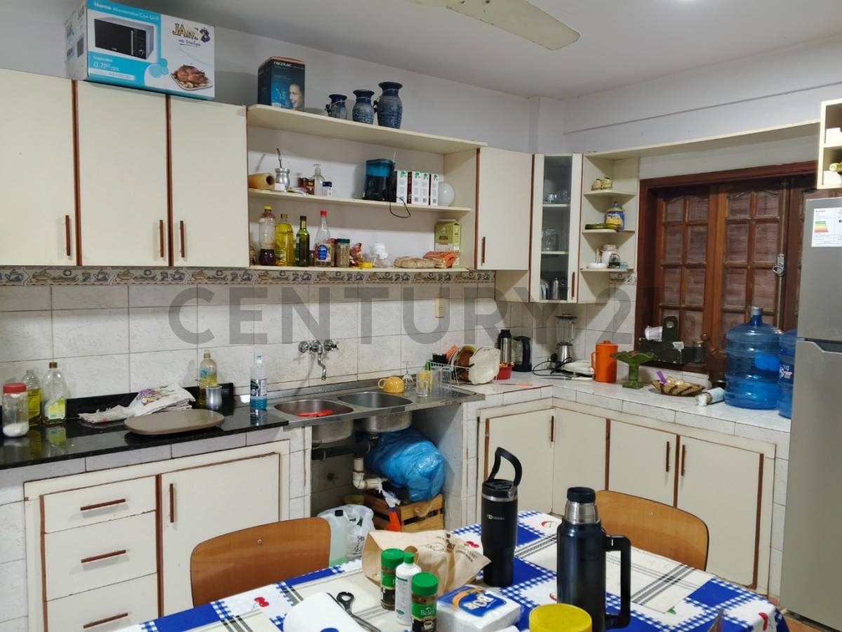 ¡Gran oportunidad en Barrio San Vicente! Casa de 2 niveles - imagen 7
