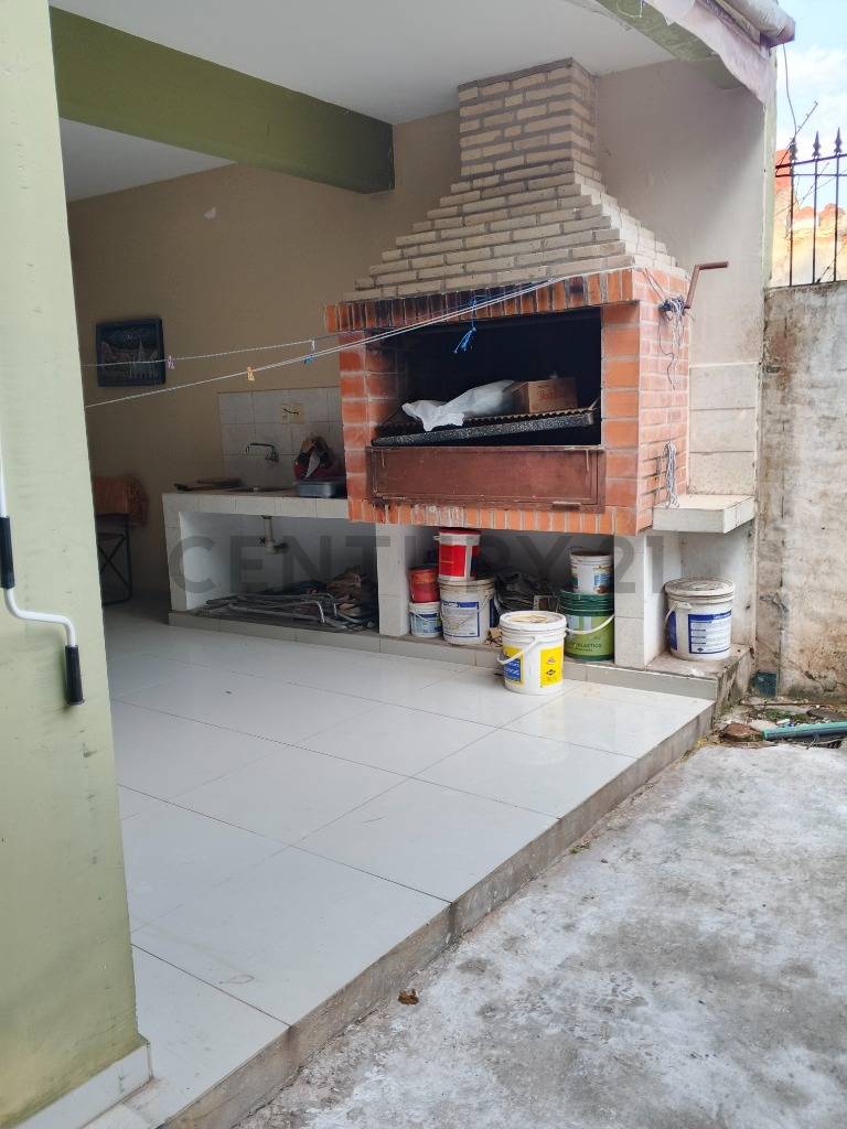 ¡Gran oportunidad en Barrio San Vicente! Casa de 2 niveles - imagen 8