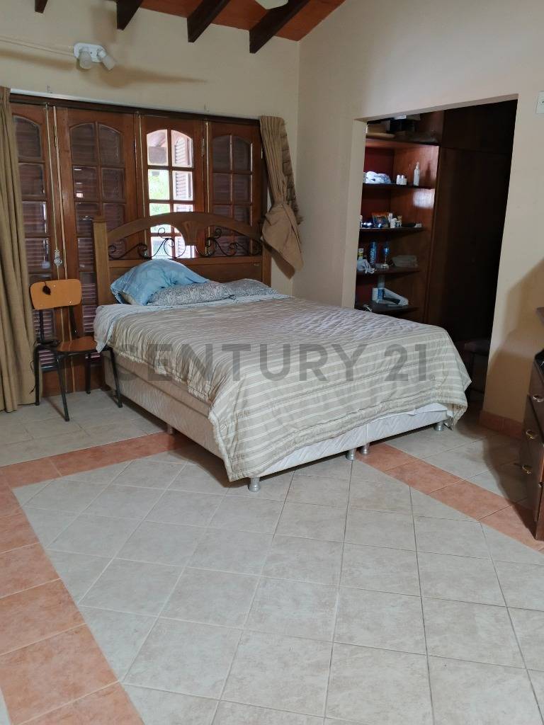 ¡Gran oportunidad en Barrio San Vicente! Casa de 2 niveles - imagen 12