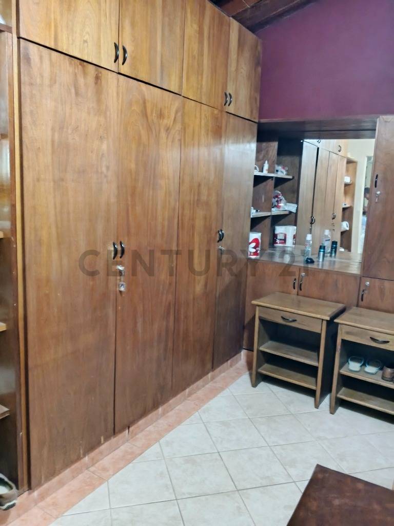 ¡Gran oportunidad en Barrio San Vicente! Casa de 2 niveles - imagen 14