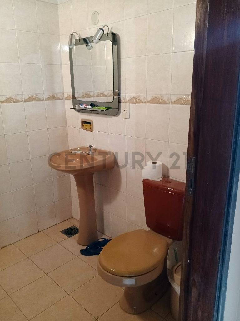 ¡Gran oportunidad en Barrio San Vicente! Casa de 2 niveles - imagen 24