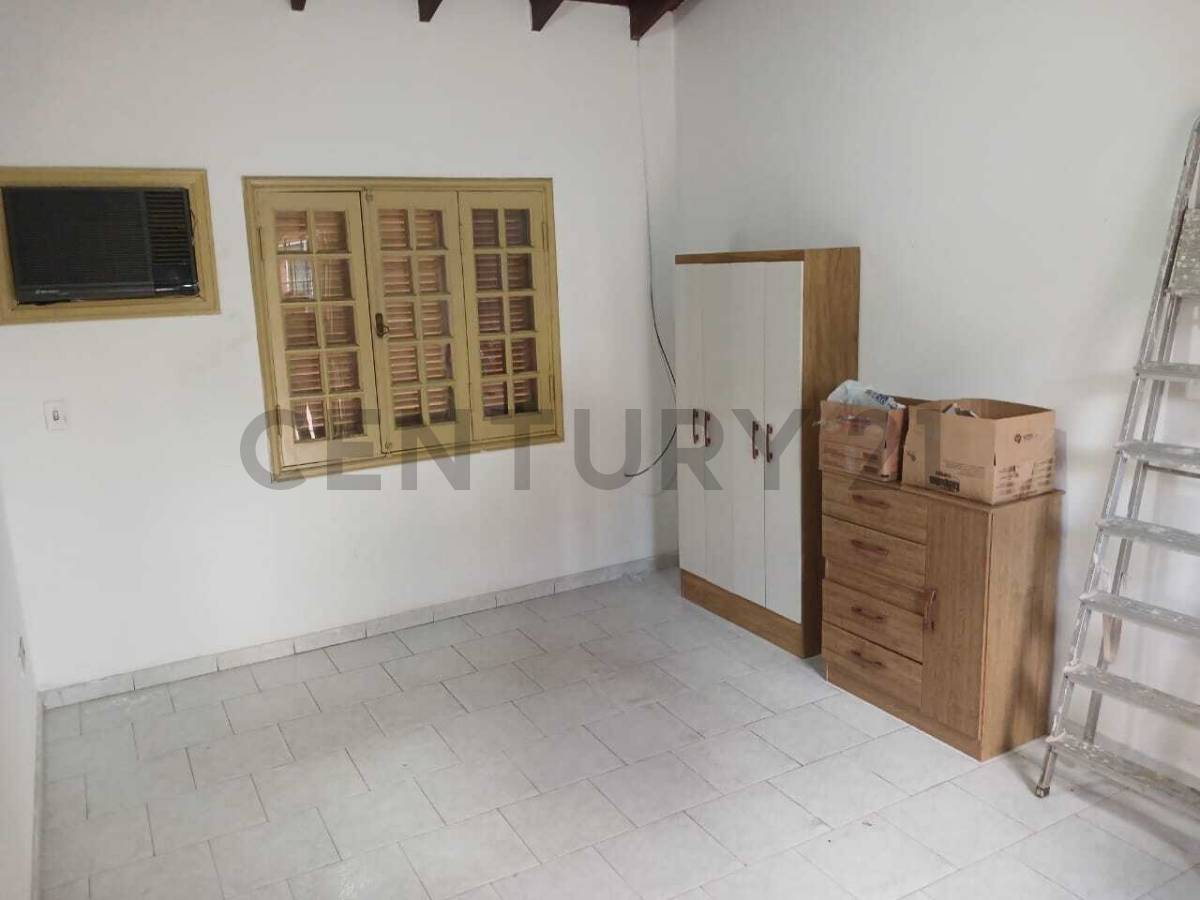 Vendo casa en San Vicente ideal para refaccionar - imagen 19
