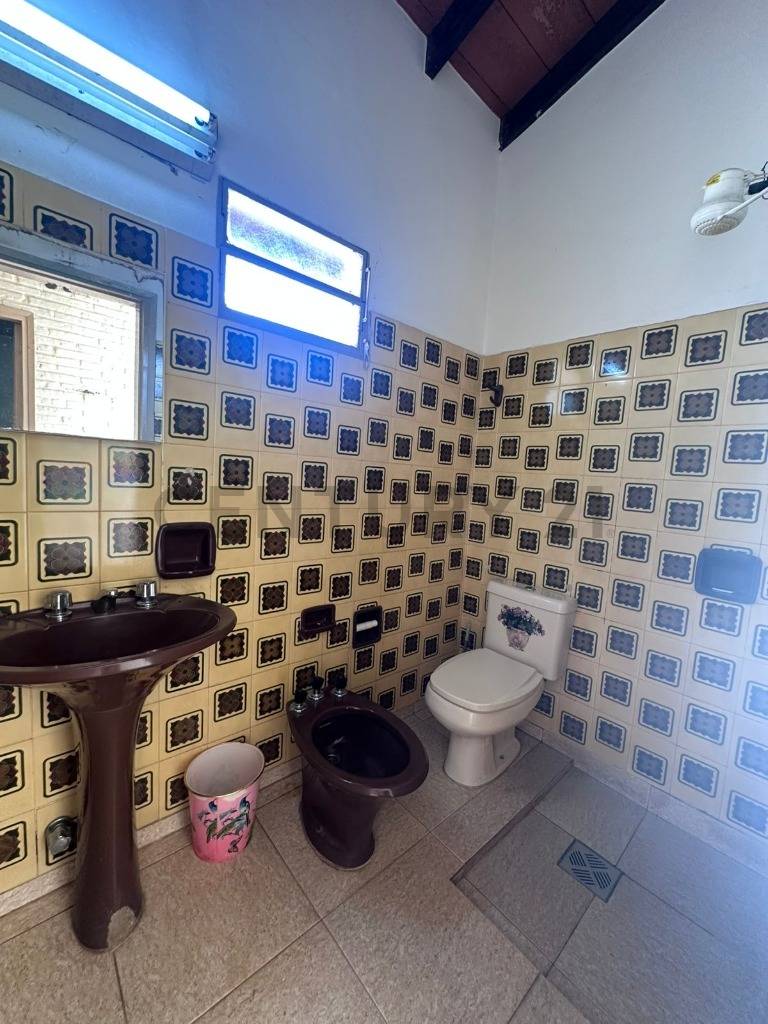 VENDO CASA DE CUATRO DORMITORIOS EN BARRIO SANTA LIBRADA DE ASUNCION - imagen 6