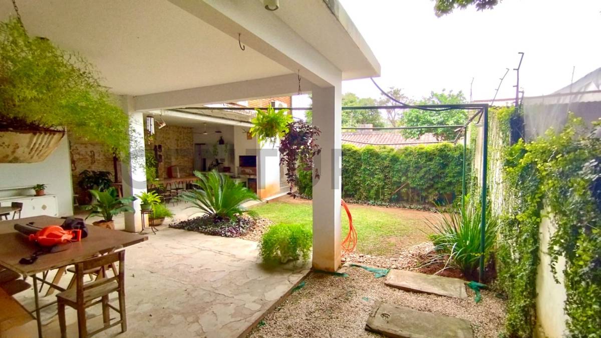 En venta amplia residencia zona UCA - imagen 16