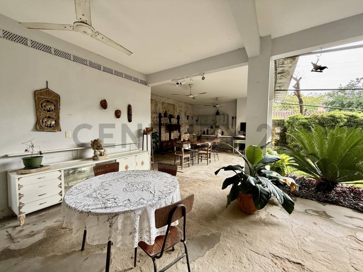 En venta amplia residencia zona UCA - imagen 21