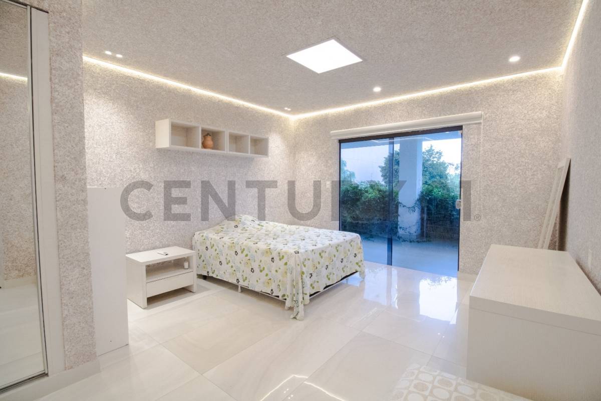 EXCLUSIVA RESIDENCIA EN VENTA | BARRIO SANTO DOMINGO - 5