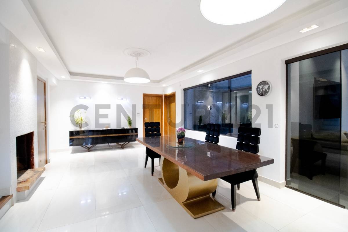 EXCLUSIVA RESIDENCIA EN VENTA | BARRIO SANTO DOMINGO - 11