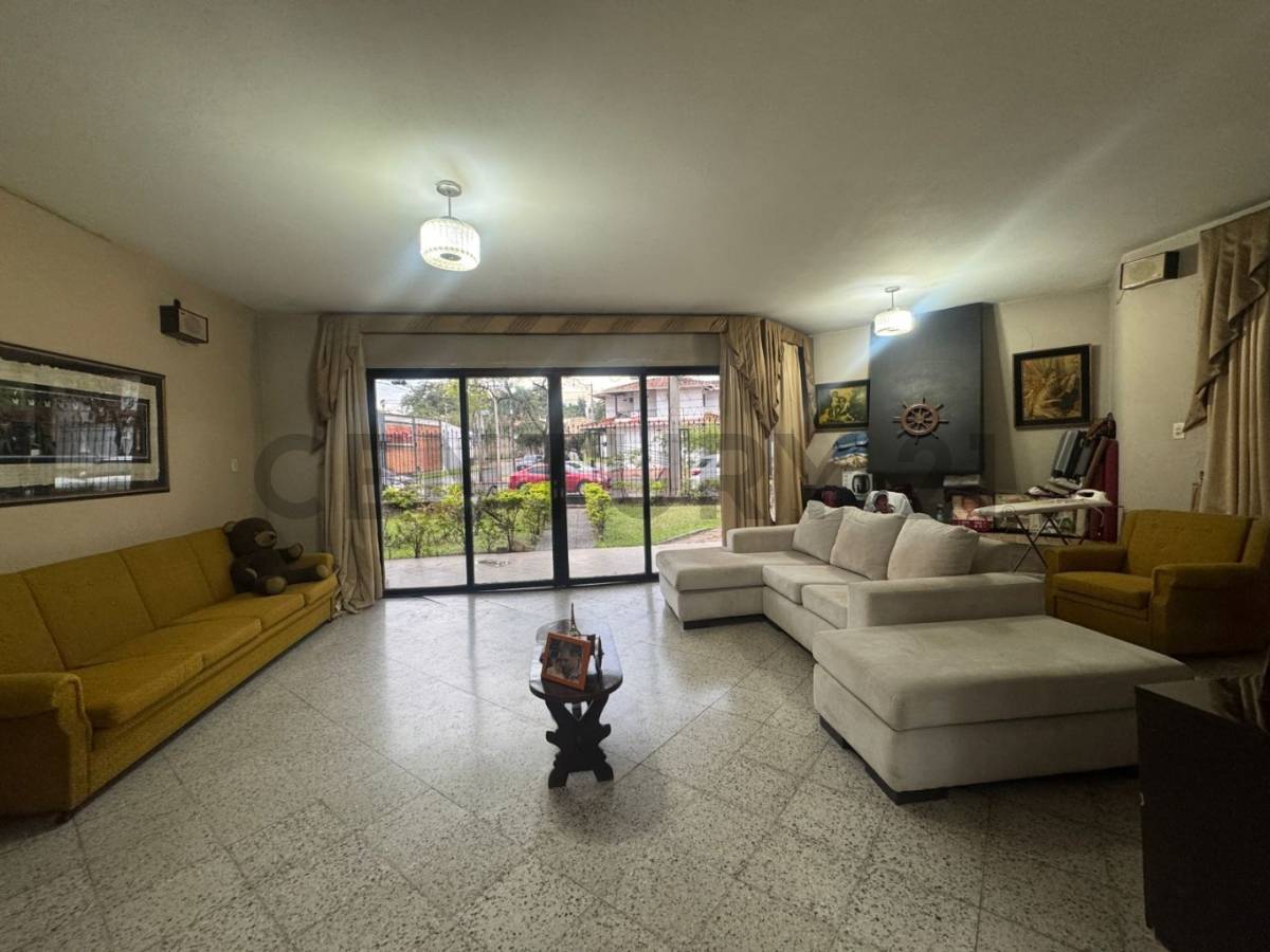 VENDO CASA A REFACCIONAR SOBRE AVDA. SANTISIMO SACRAMENTO - imagen 9