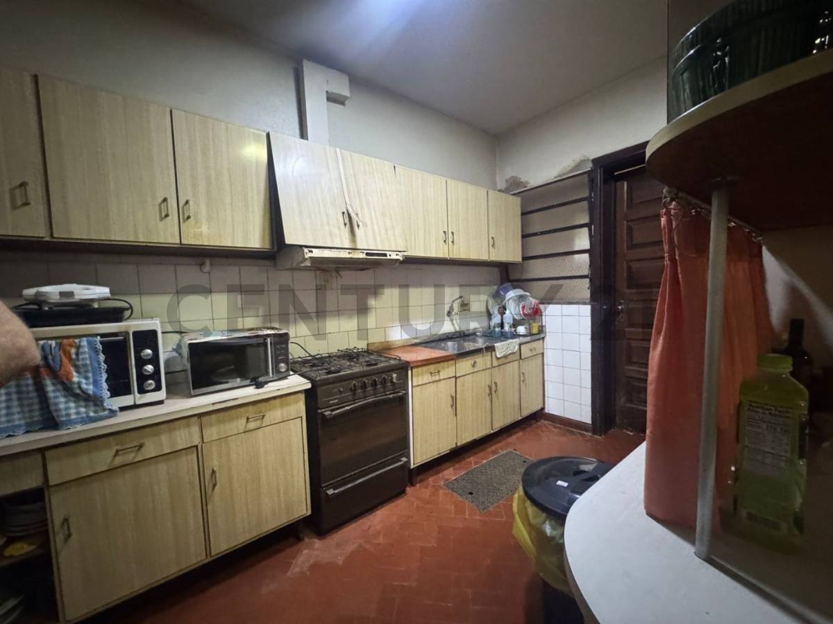 VENDO CASA A REFACCIONAR SOBRE AVDA. SANTISIMO SACRAMENTO - imagen 14