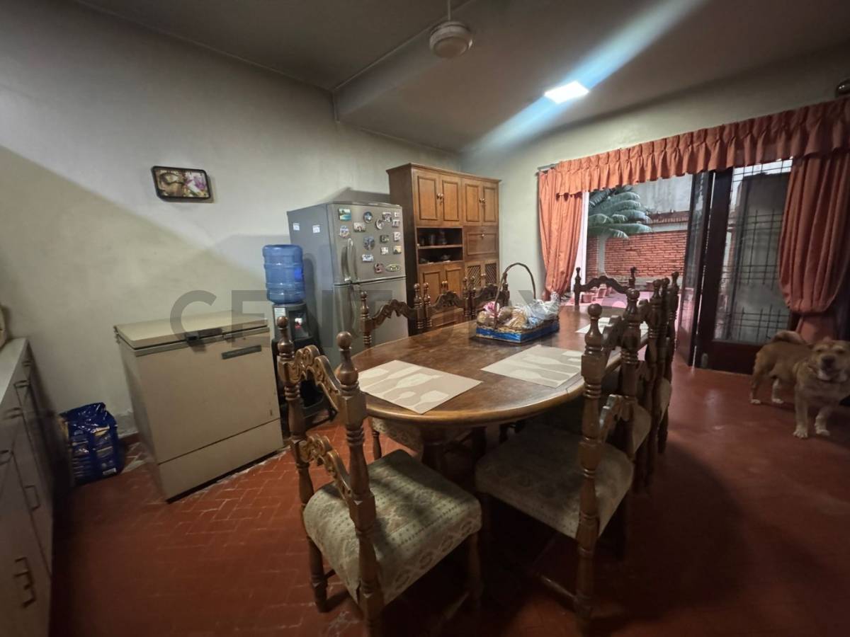 VENDO CASA A REFACCIONAR SOBRE AVDA. SANTISIMO SACRAMENTO - imagen 15