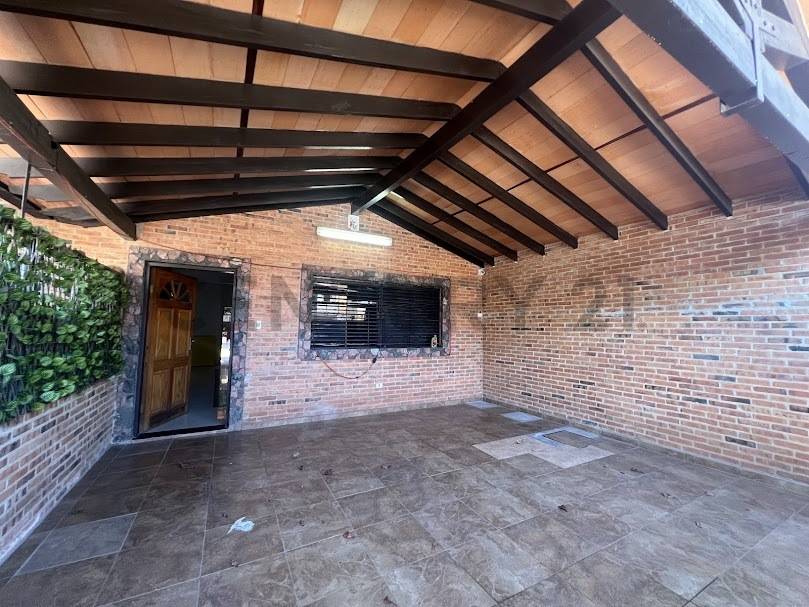 En Venta Residencia- B° Trinidad - 3