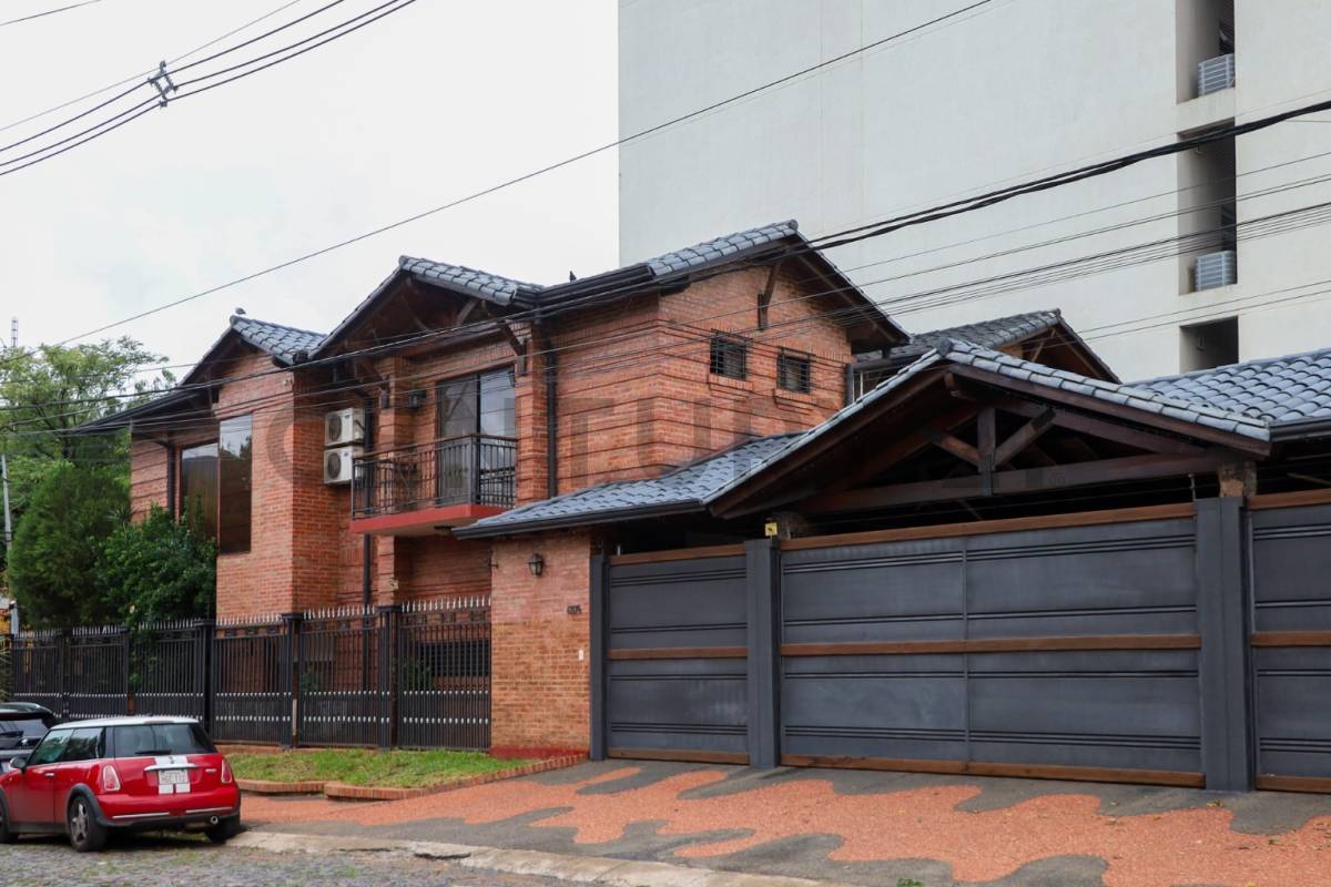 En venta residencia en Villa Aurelia - 3