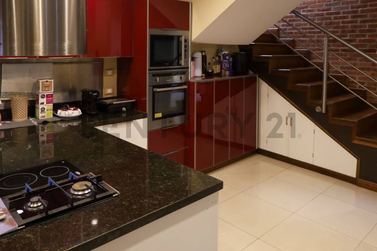 En venta residencia en Villa Aurelia - 13